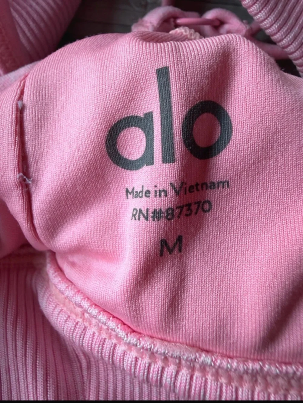 Alo Yoga Pink Sports Bra and High-Waist Leggings Set